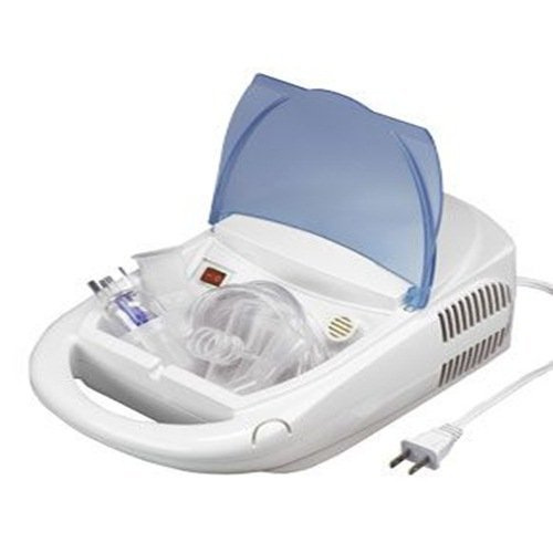 Air compressing nebulizer